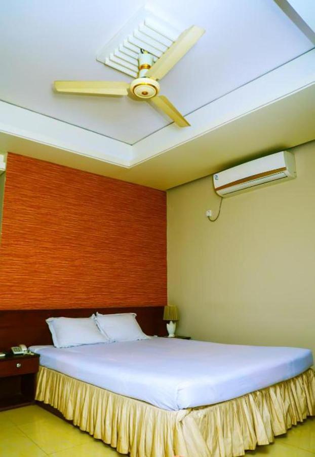 Hotel Royal Living Hotel & Suites Chittagong Luaran gambar